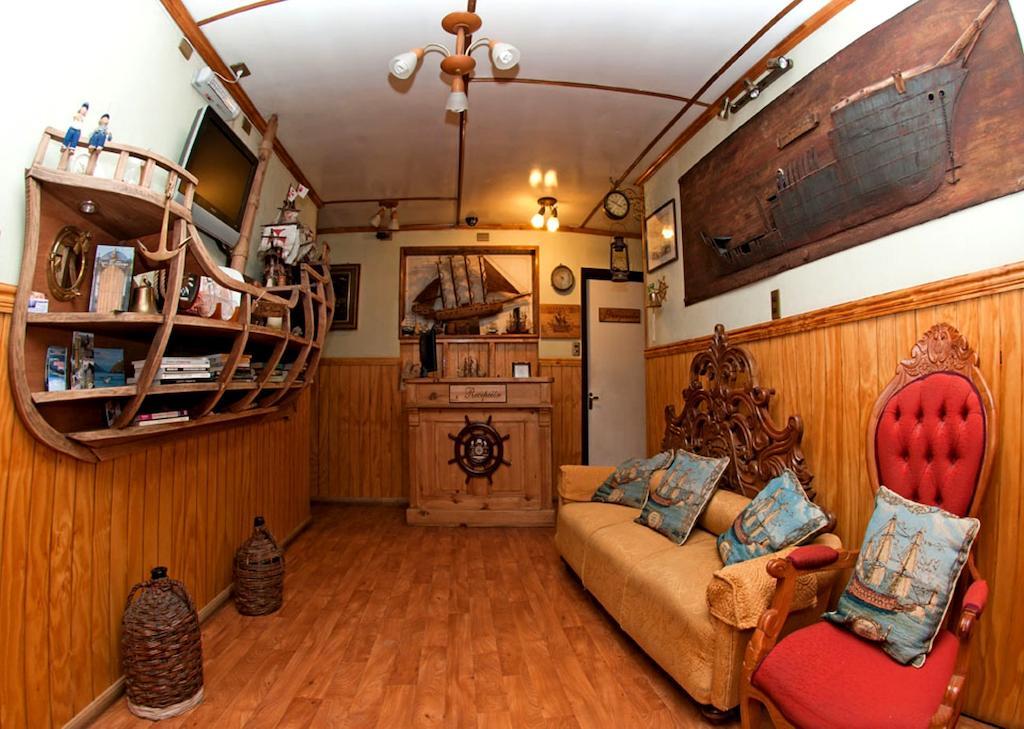 Hostal Victoria Punta Arenas Exterior foto