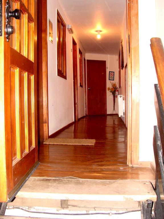 Hostal Victoria Punta Arenas Exterior foto