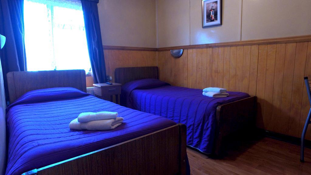Hostal Victoria Punta Arenas Exterior foto